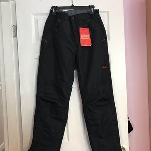 New with tags snow pants size medium